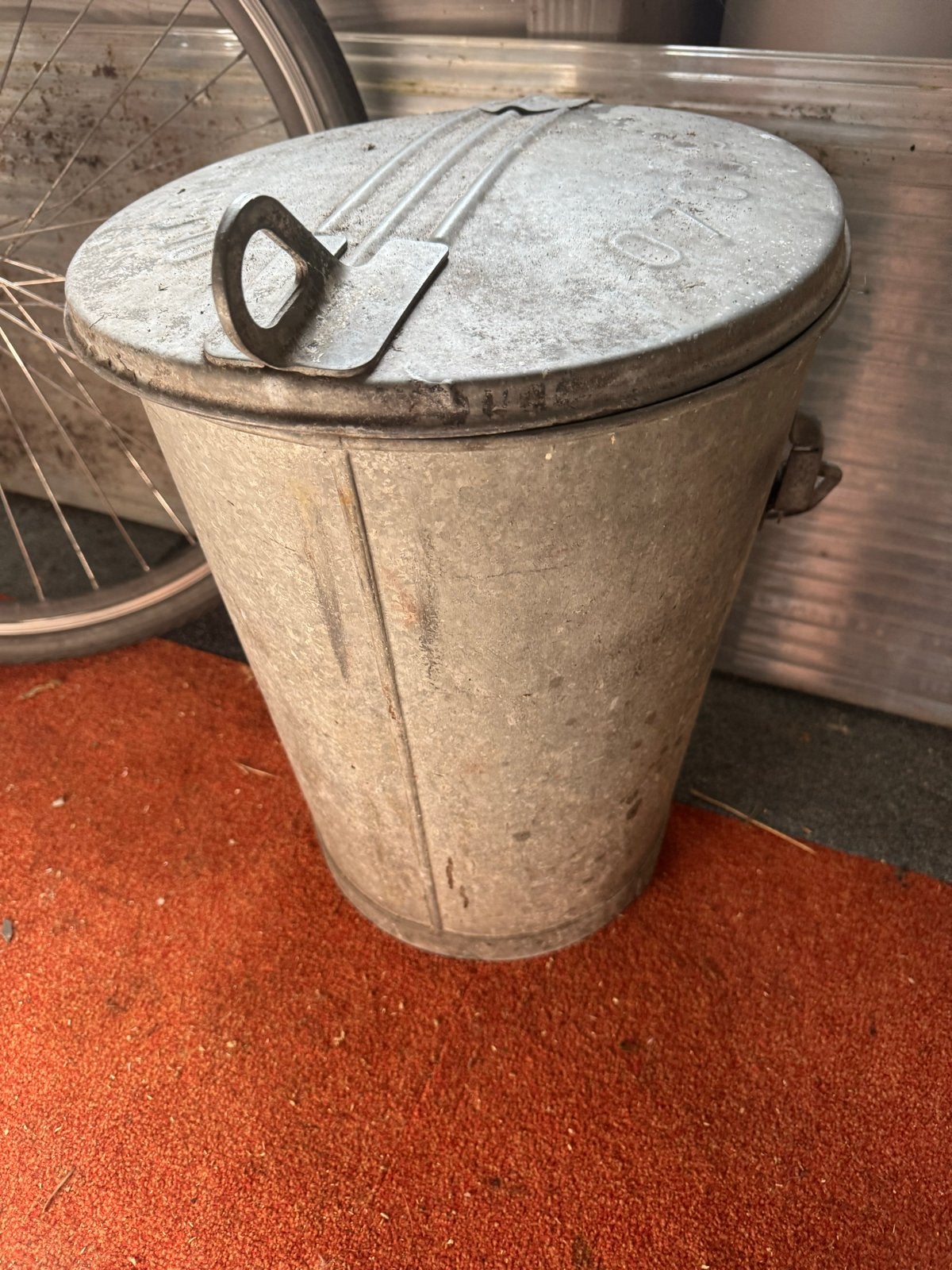 Zinken vuilnisemmer Oegstgeest, 50 – 75, Ophalen of Verzenden, Zo goed als nieuw, Metaal