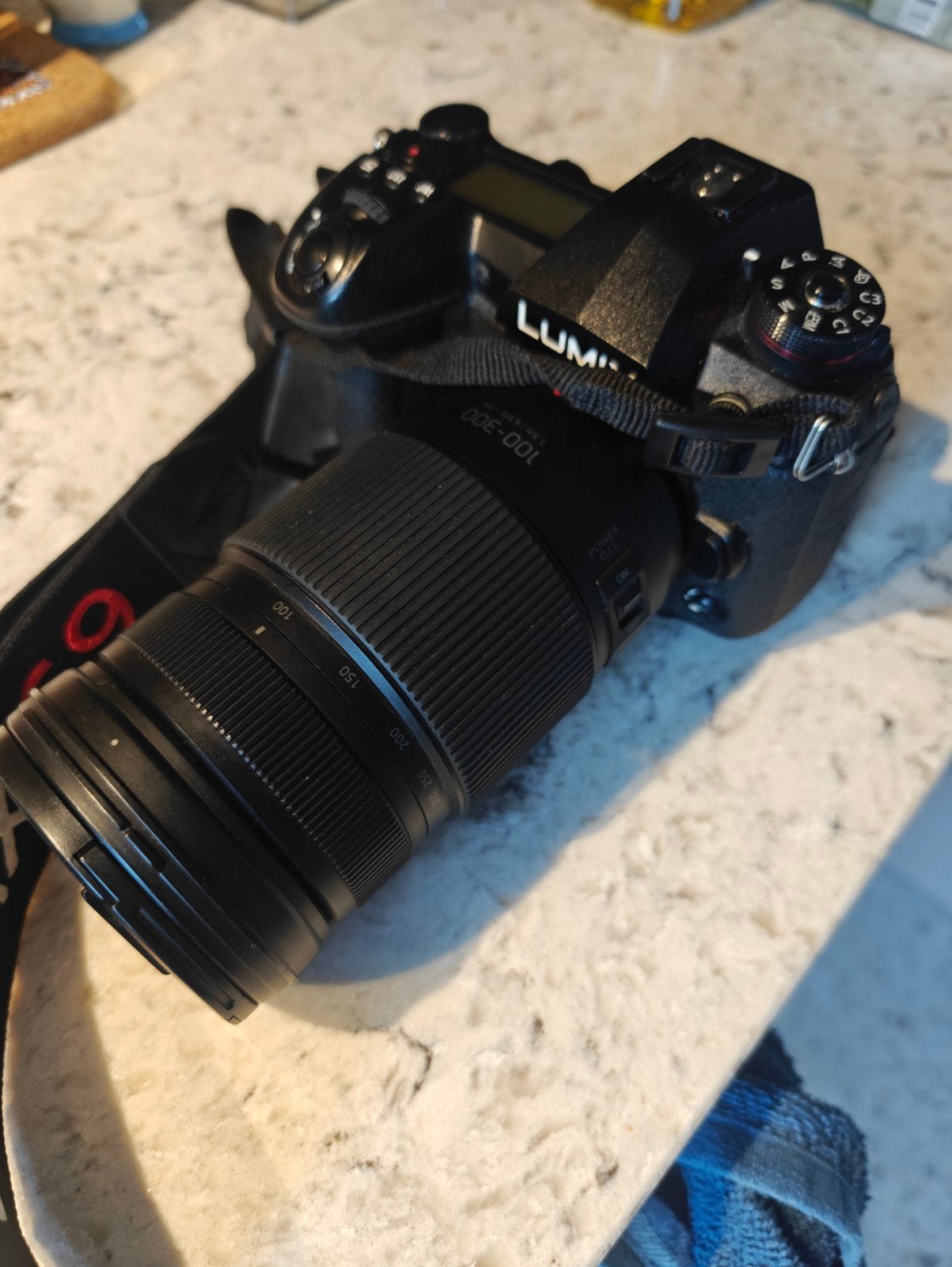 Leica DG Vario-Elmar 100-300mm f/4.0-5.6 O.I.S., Ophalen of Verzenden, Zo goed als nieuw, Telelens