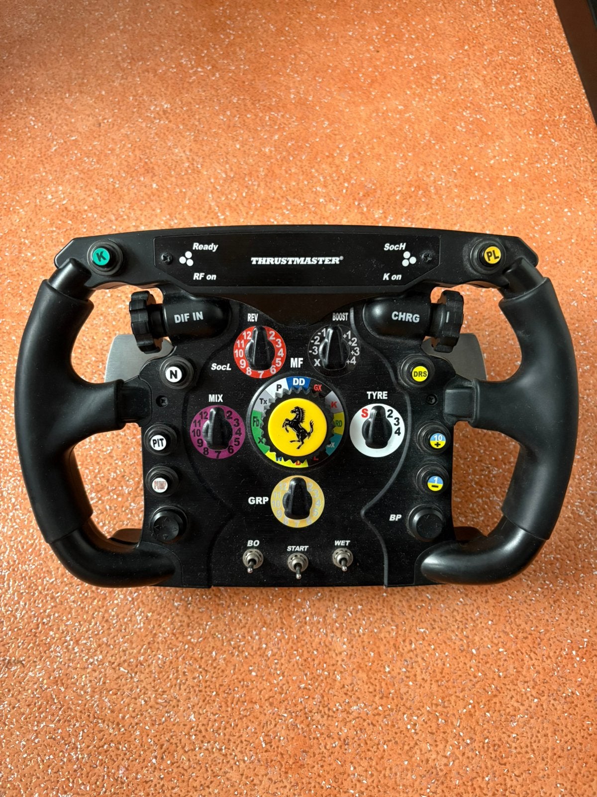 Foto 5 van Thrustmaster T300 race set met Ferrari F1 stuur