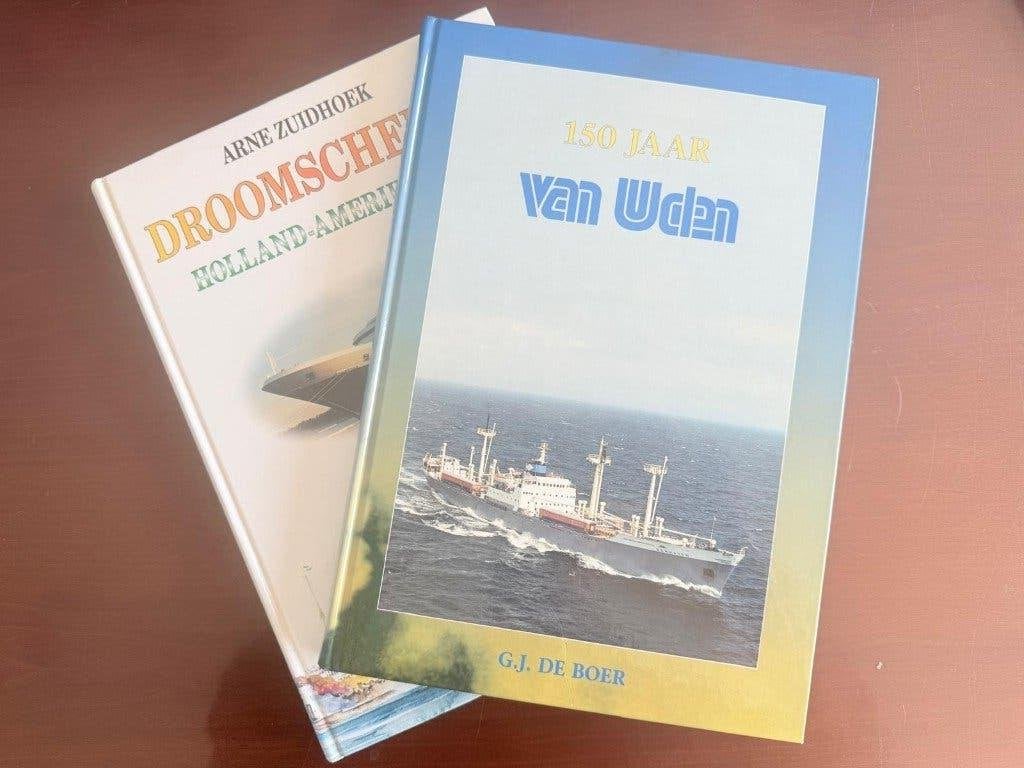 Maritieme scheepvaart boeken v Uden+Holland Amerika Lijn, Verzenden, Zo goed als nieuw, Diverse, Boot