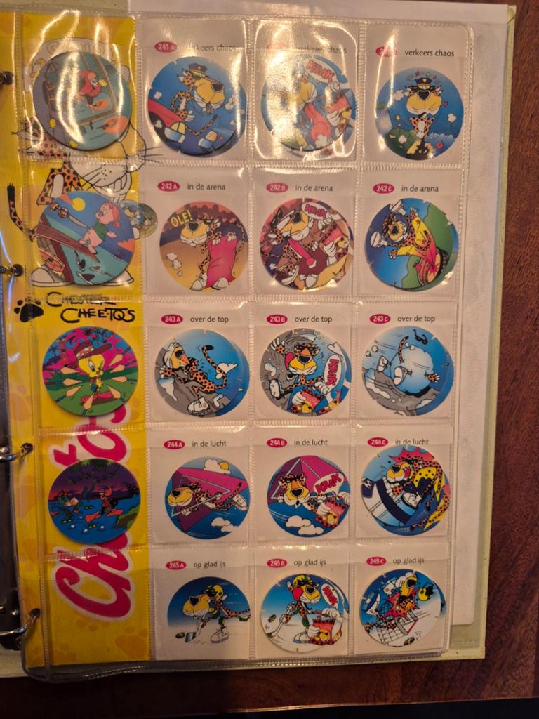 Map met flippo's, Verzamelen, Flippo's, Ophalen of Verzenden, Looney Tunes, Map, Album of Poster, Met verzamelmap(pen)