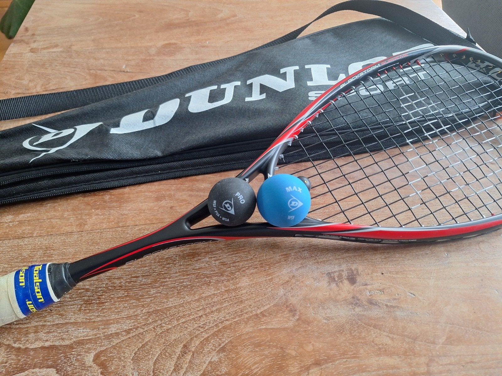 Dunlop Blackstorm Squash Racket met Hoes en Ballen, Ophalen of Verzenden
