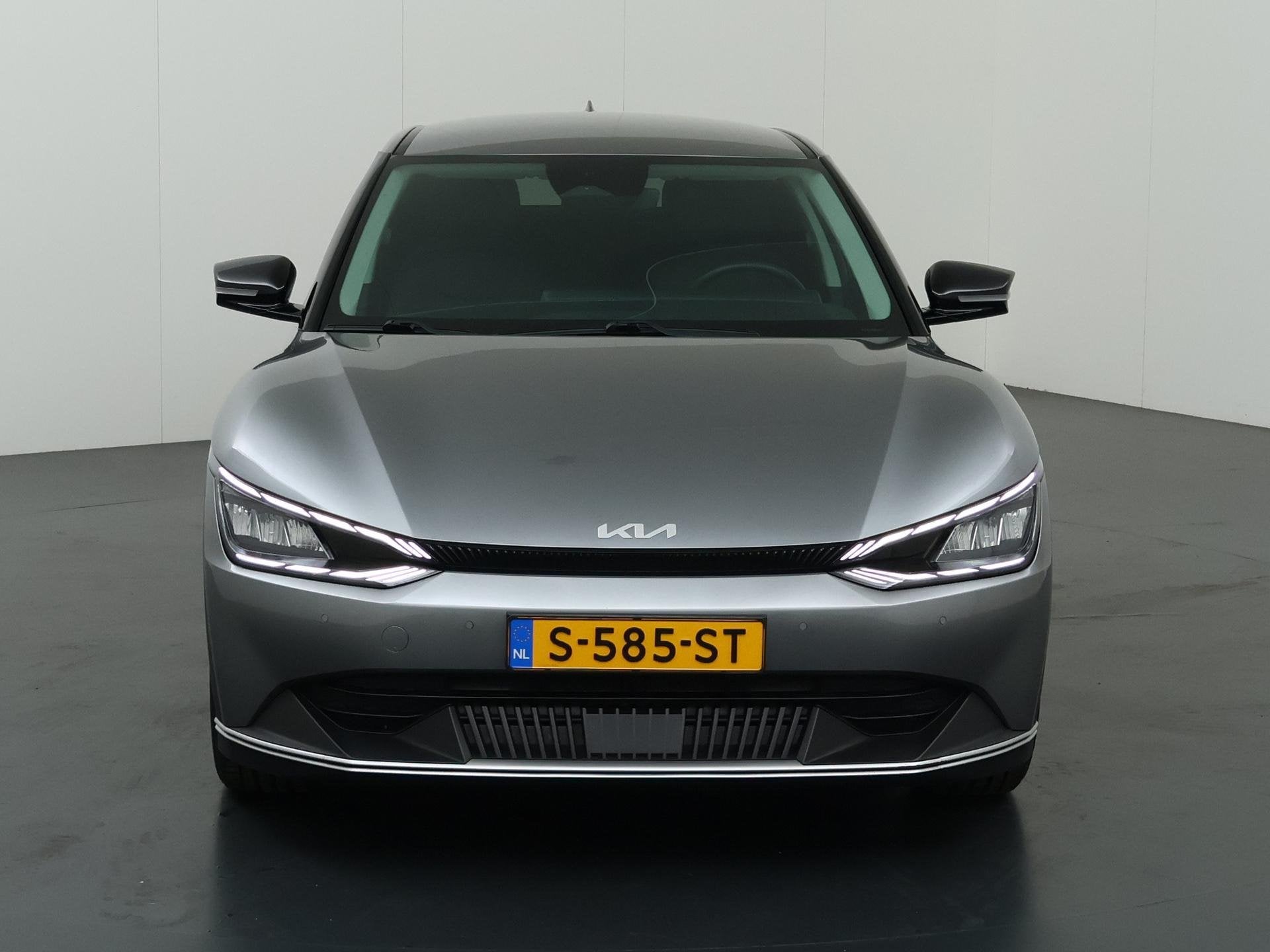 Kia EV6 Air 58 kWh | Trekhaak | Stoel/Stuurwielverwarming |, Auto's, Automaat, Automatische klimaatregeling, Gebruikt, 750 kg