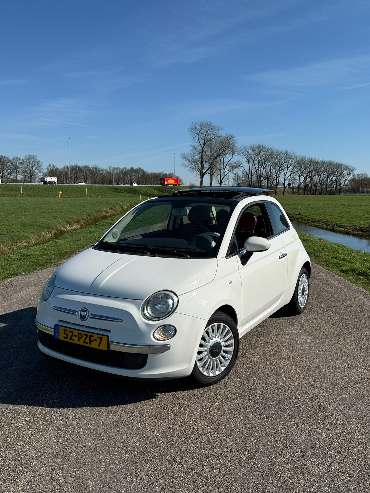 Fiat 500 1.2 Lounge 2011|Rood interieur|CarPlay  Panoramadak, Auto's, 1242 cc, 4 cilinders, 840 kg, Wit