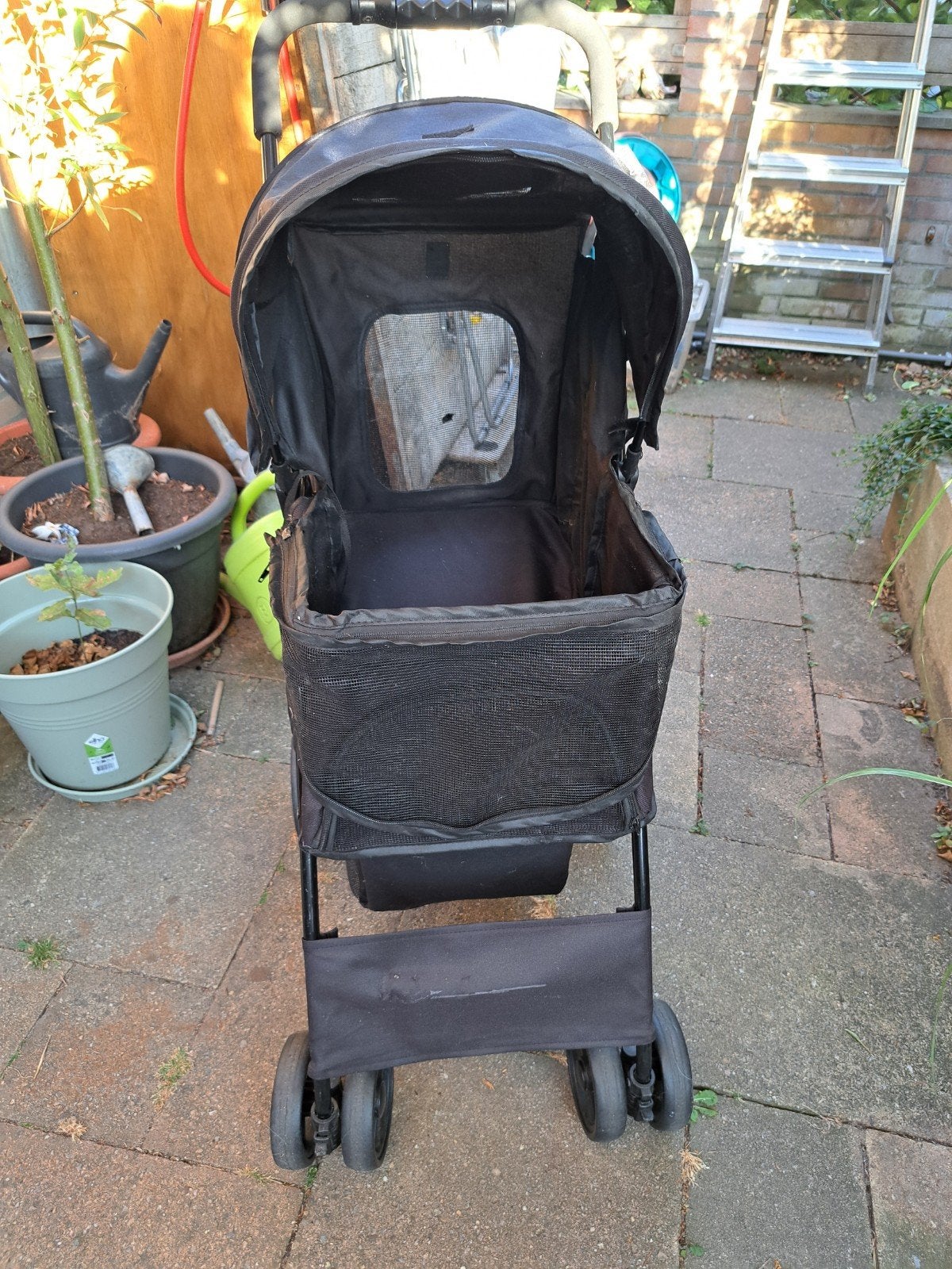 honden buggy nog in prima staat 1 halsbandriempje gebroken m, Dieren en Toebehoren, Overige merken, Ophalen, Gebruikt, Hondenbuggy