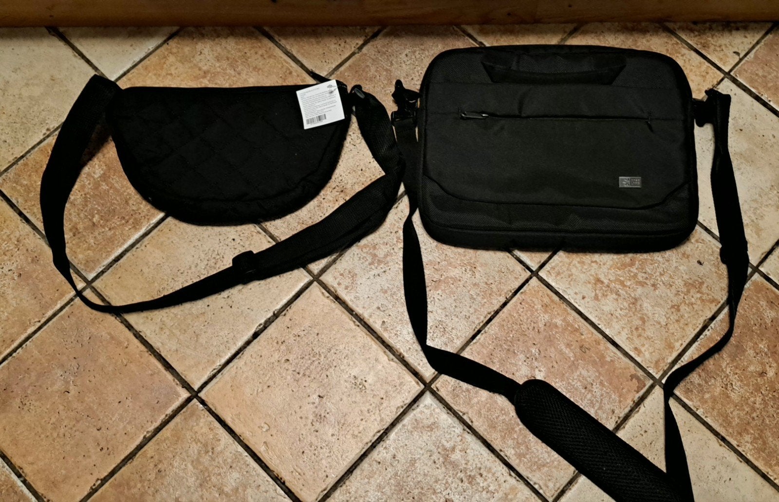 Case Logic laptoptas en schoudertas - Zwart, Ophalen of Verzenden, Nieuw, Zwart, Overige merken