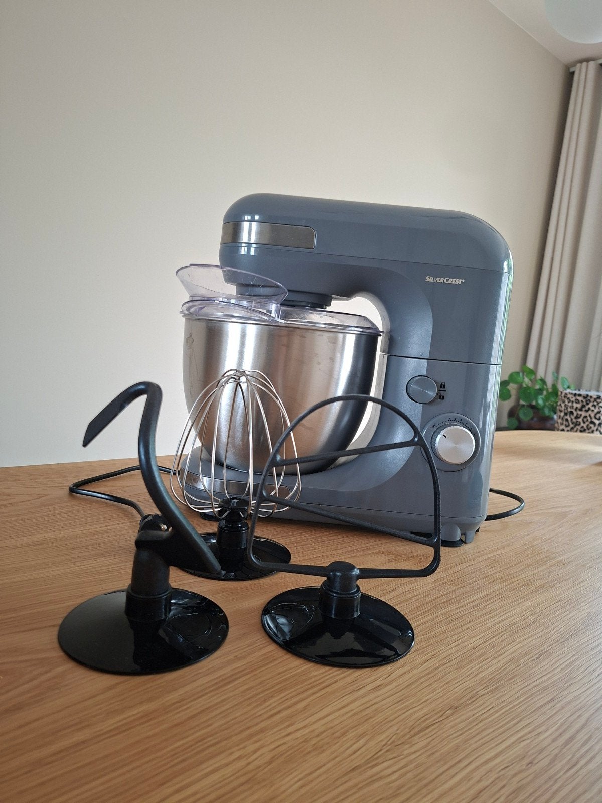 Silvercrest SKM 650 A1 Keukenmachine Grijs - 650W, 4 liter of meer, Ophalen, Gebruikt, 3 snelheden of meer