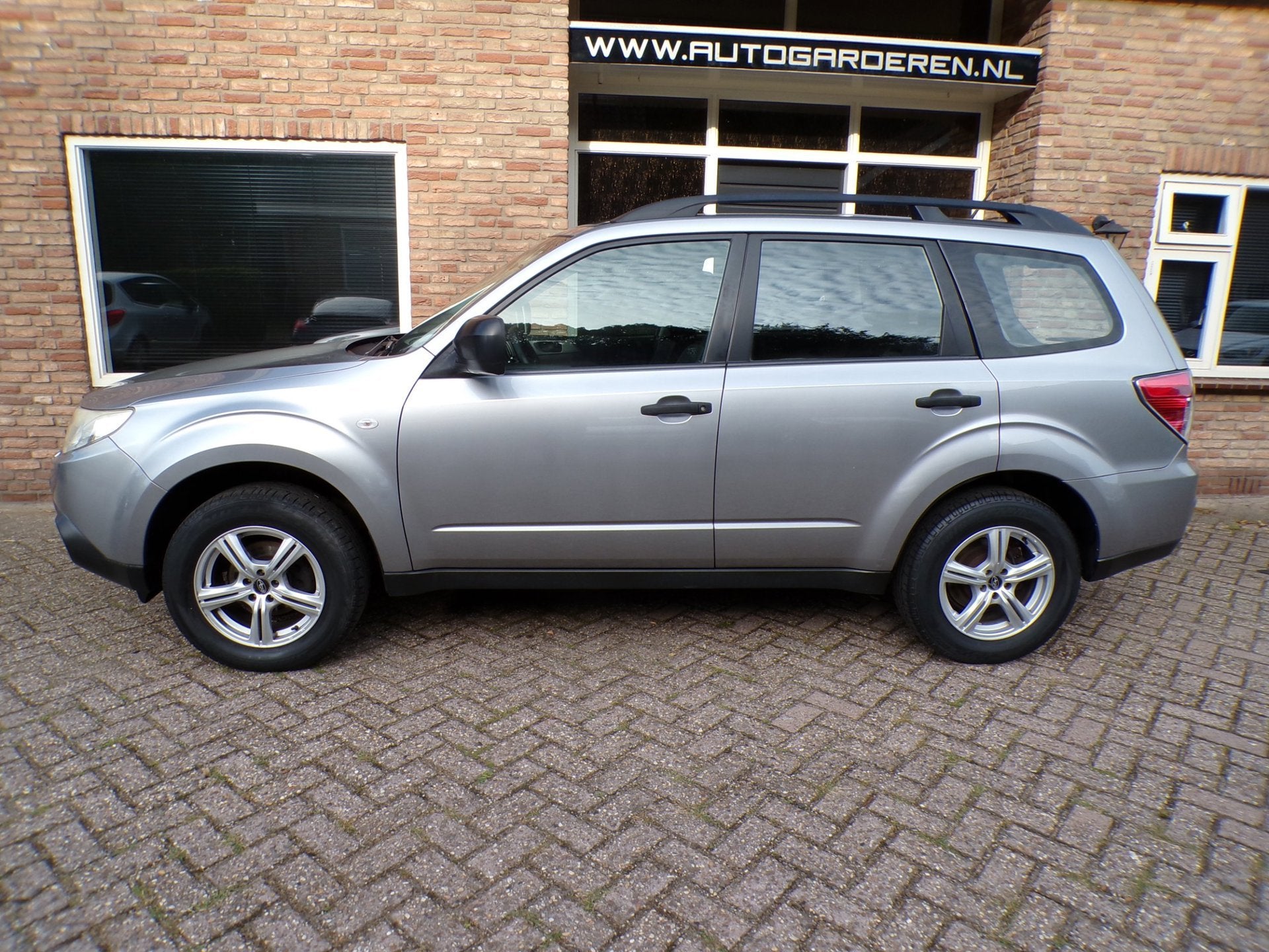 Subaru Forester 2.0 X Intro, 1994 cc, Euro 5, Stof, Zwart