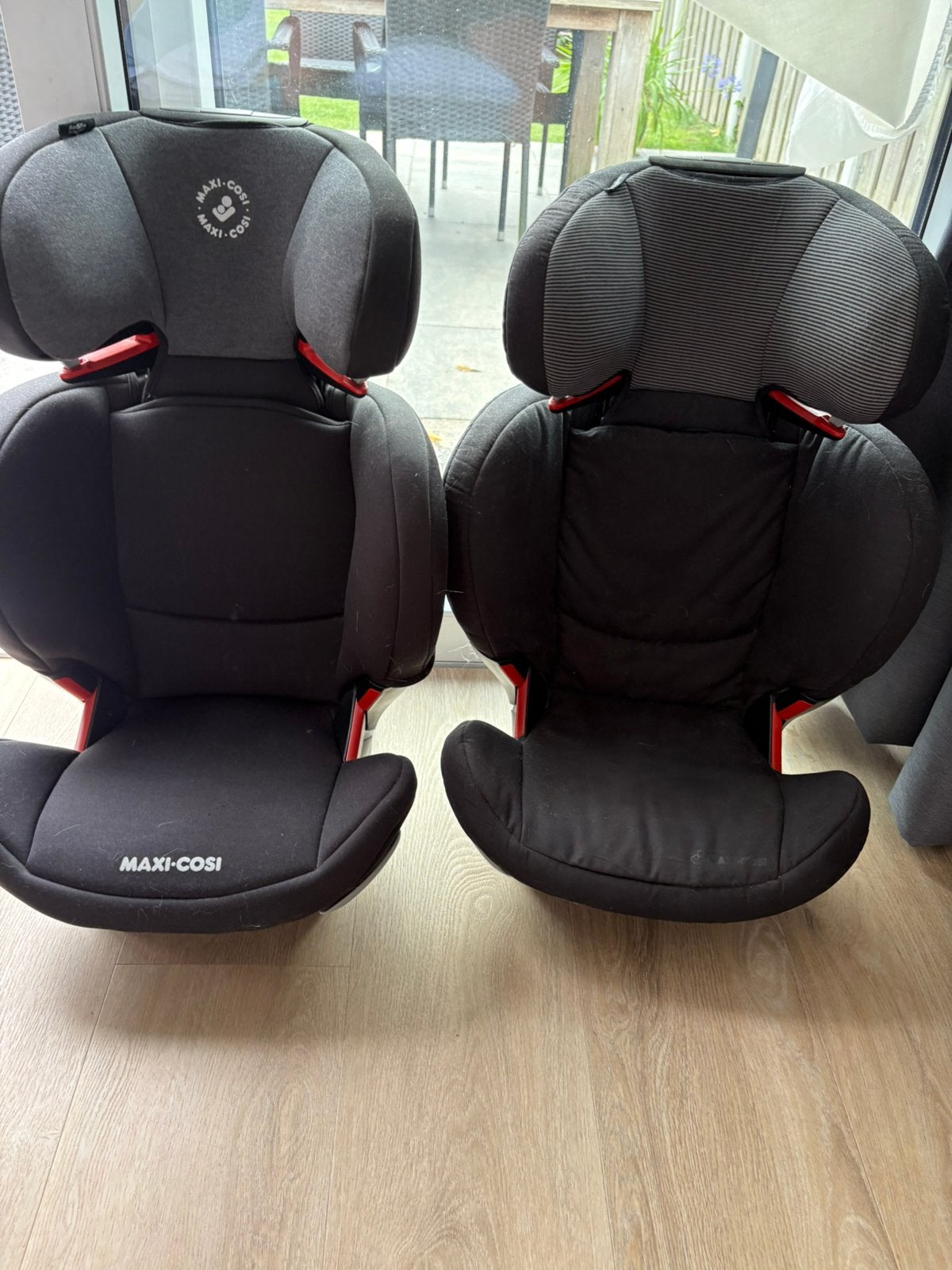 2x maxi cosi autostoel met easy fix, Kinderen en Baby's, Autostoeltjes, Ophalen, Zo goed als nieuw, Isofix, 0 t/m 13 kg