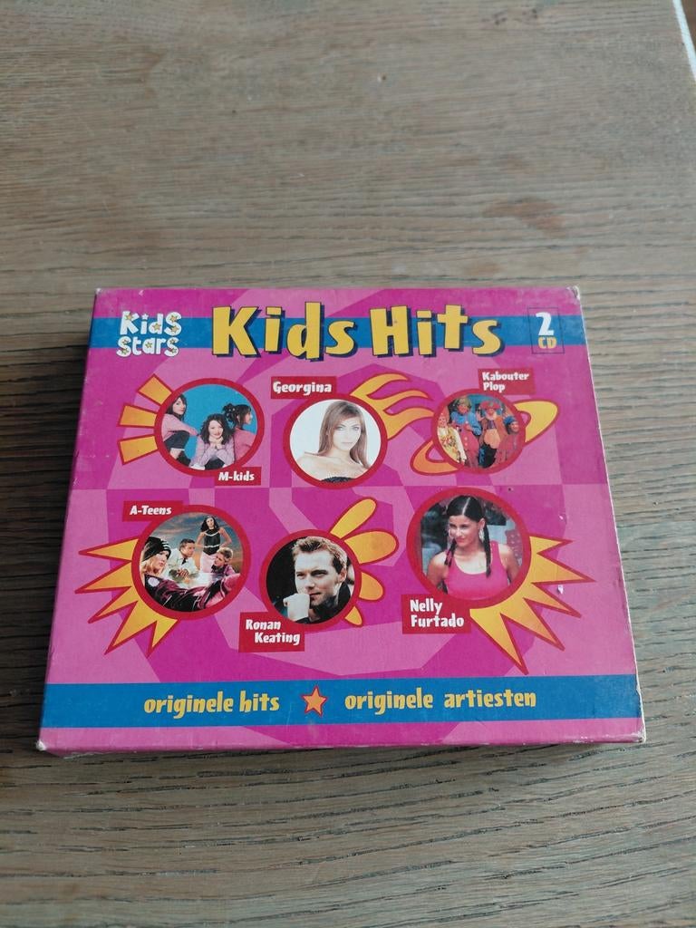 Kids Stars - Kids Hits 2CD box inclusief Televisie vriendjes, Gebruikt, 6 tot 9 jaar, Boxset, Ophalen of Verzenden