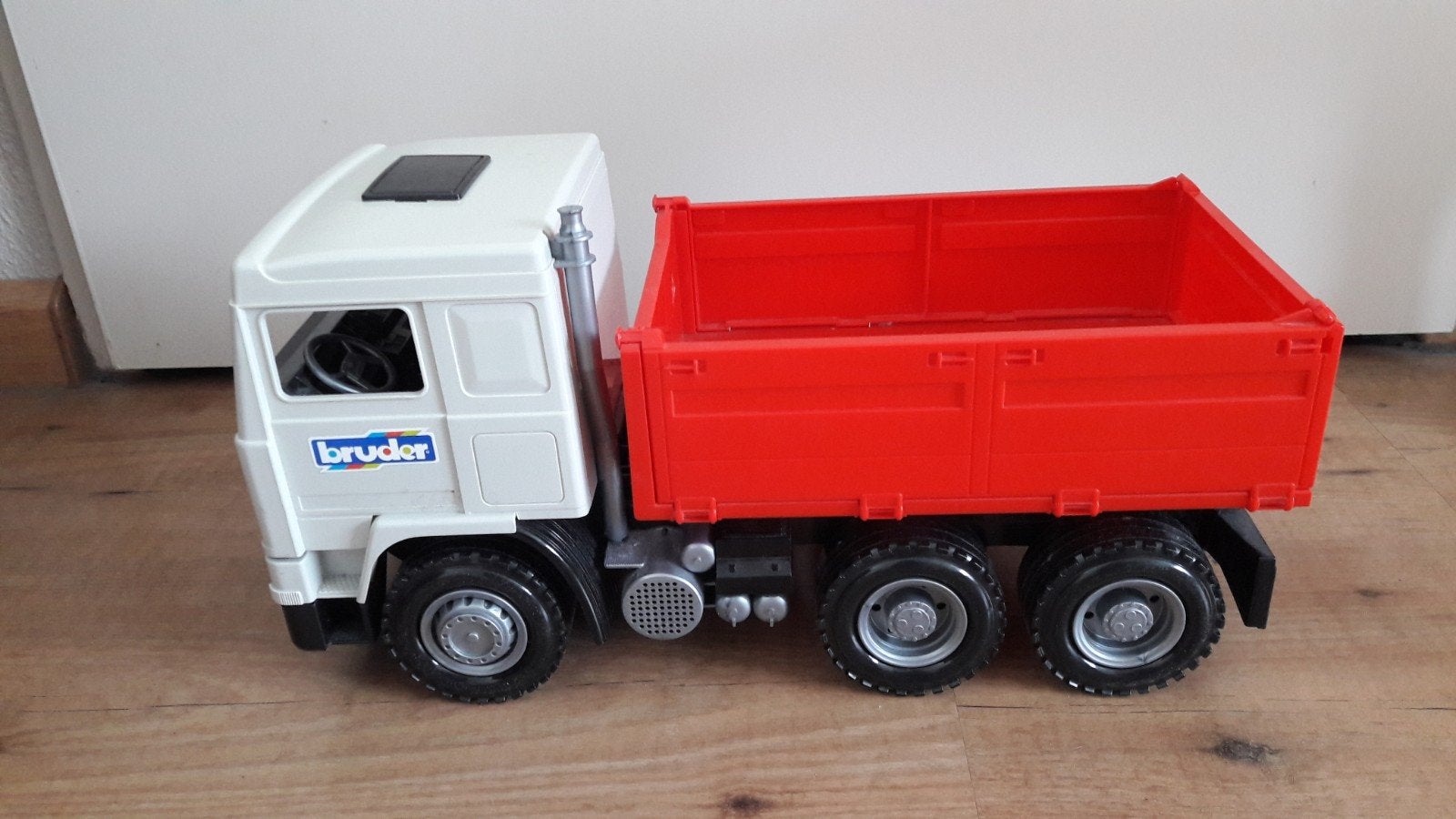 Bruder kiepwagen, Ophalen, Zo goed als nieuw