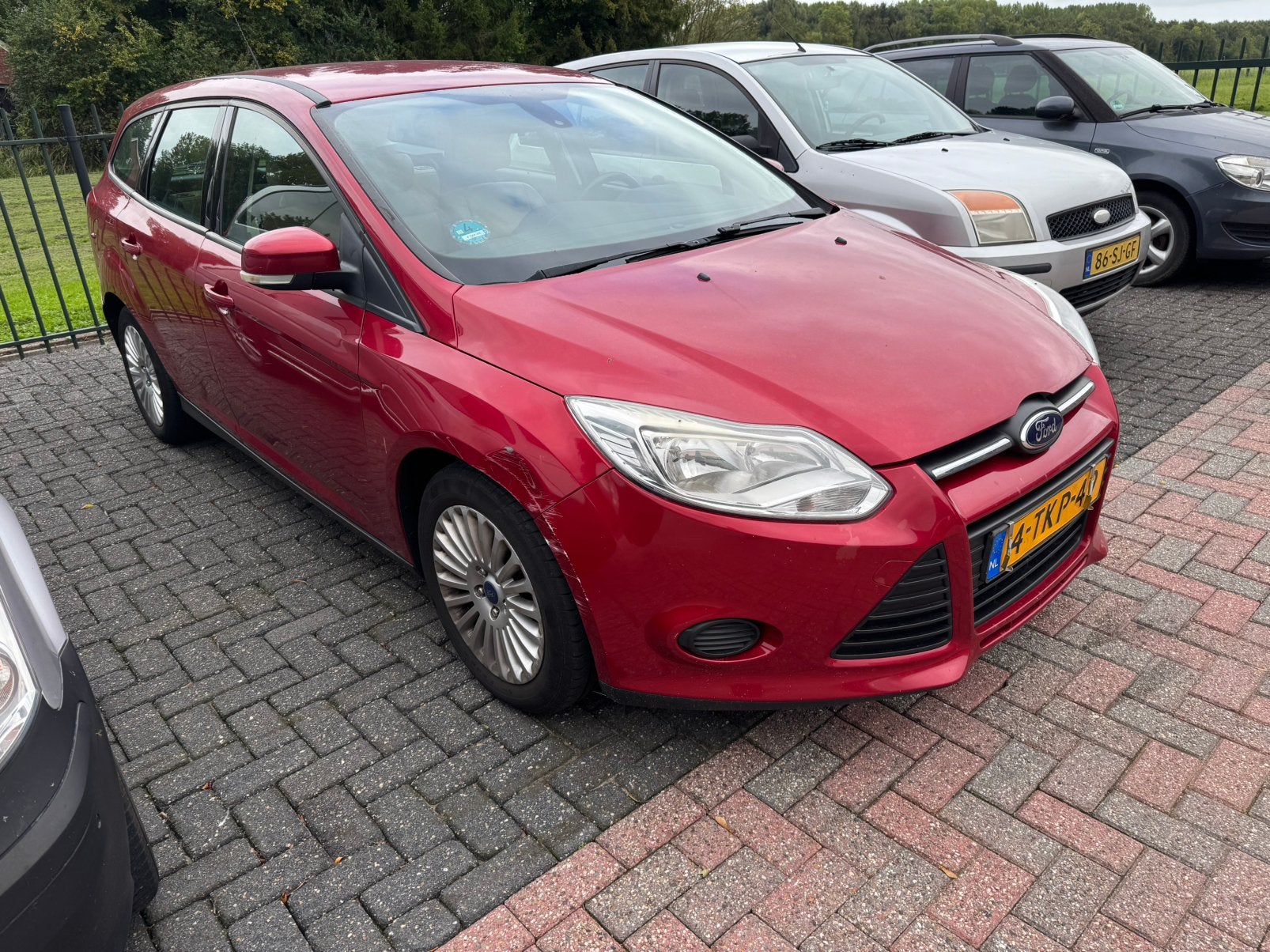 Ford Focus 1.6 Tdci 70KW Wagon 2014 Rood, Auto's, 680 kg, Origineel Nederlands, 140 €/maand, 1560 cc