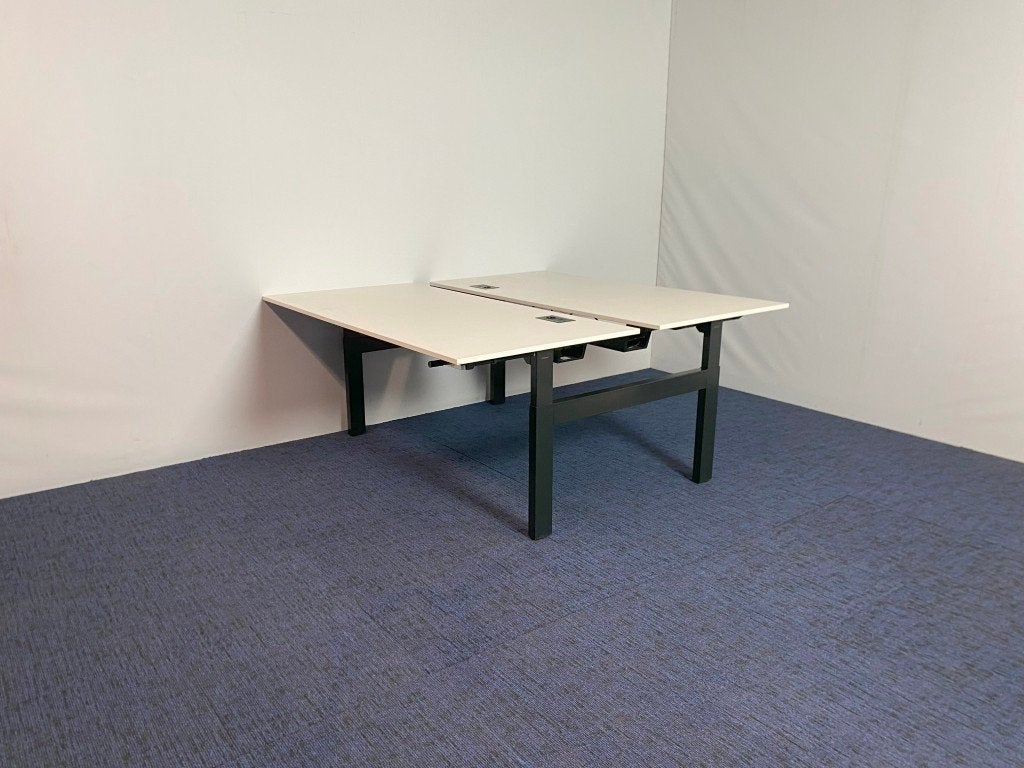 2 x Bench bureau Ahrend Balance, wit/zwart, 160 x 170 cm., Ophalen, Gebruikt, Duo-bureau, In hoogte verstelbaar