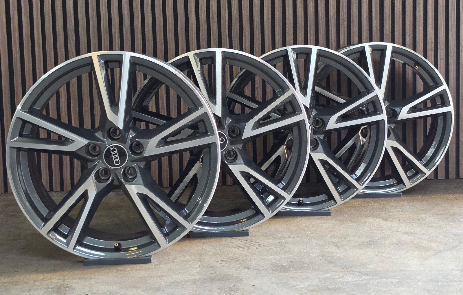 ZGAN 19" Orig AUDI A3 A4 A6 A8 Q2 Q3 Q4 Q5 TT Velgen 5x112, Auto-onderdelen, Banden en Velgen, Velg(en), 19 inch, Personenwagen