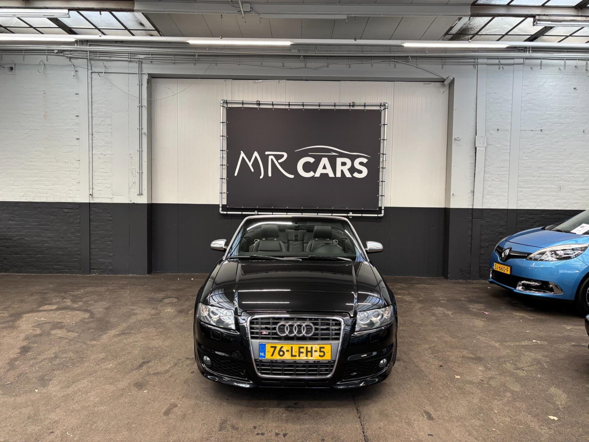 Audi A4 Cabriolet 4.2 V8 S4 quattro Leder/Navi/Cruise Contro, Auto's, Automaat, Cabriolet, 4 stoelen, A4