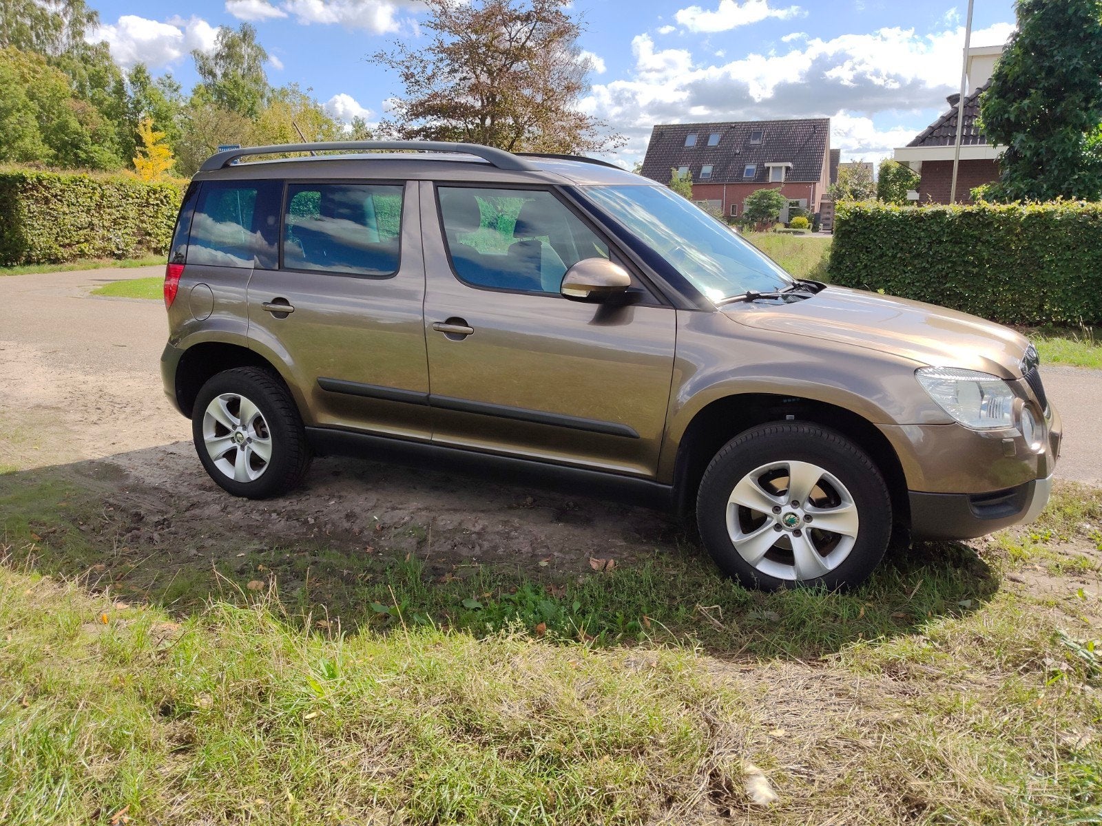Škoda Yeti 1.4 TSI 122pk | Trekhaak | Cruise | Stoelverwarmi, Bruin, Handgeschakeld, Mistlampen, Particulier