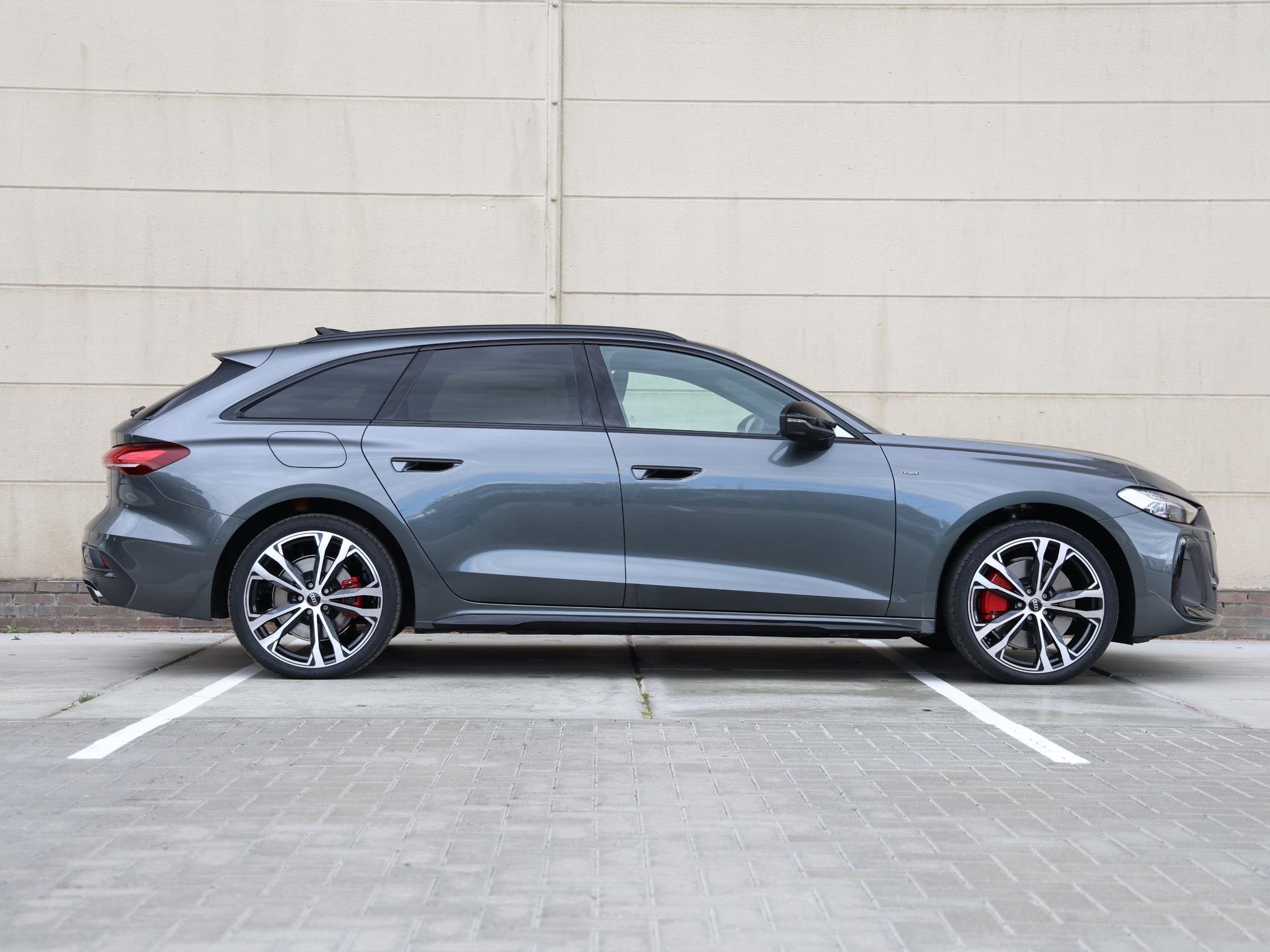 Audi A5 AVANT S edition e-hybrid 299 PK | Sportstoelen met L, Auto's, Automaat, 4 cilinders, 1984 cc, 150 min