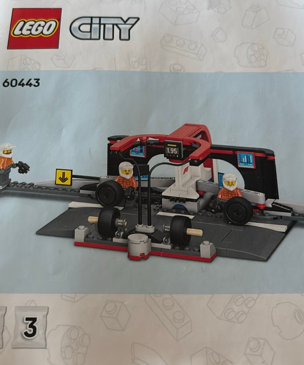 Lego city Pitstraat 60443, Ophalen, Zo goed als nieuw