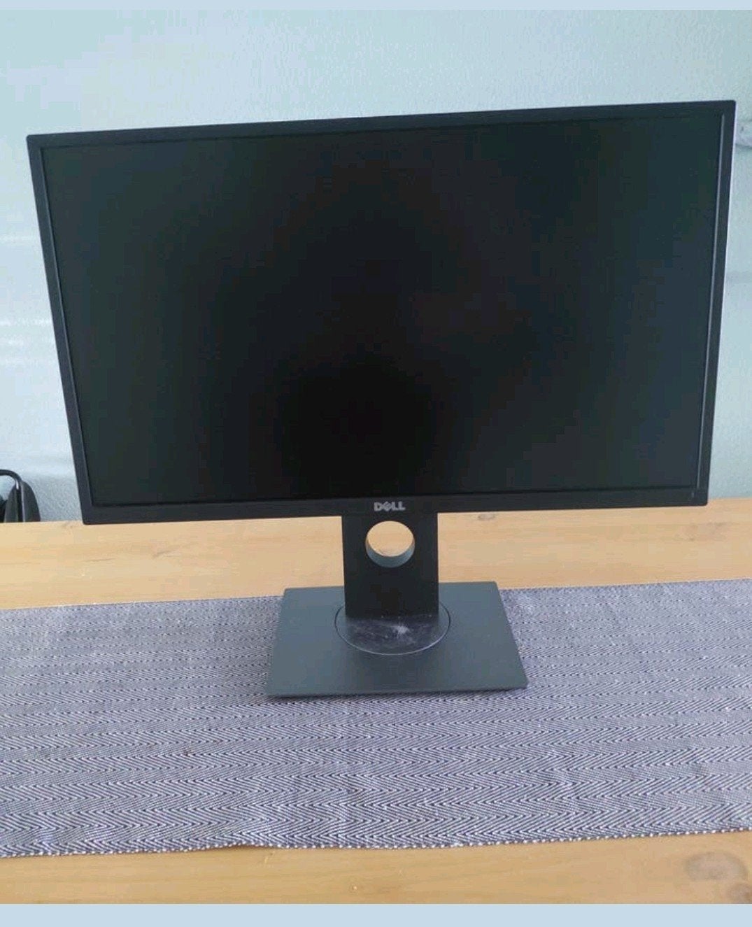 Dell monitor met standaard / voet, Computers en Software, Monitoren, Ophalen of Verzenden, Full HD, 60 Hz of minder, IPS