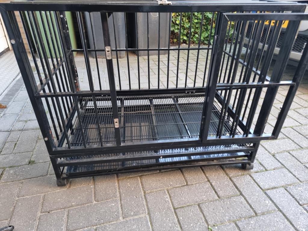 Luxe hondenbench op wielen, Dieren en Toebehoren, Hondenbenches, Ophalen, Zo goed als nieuw