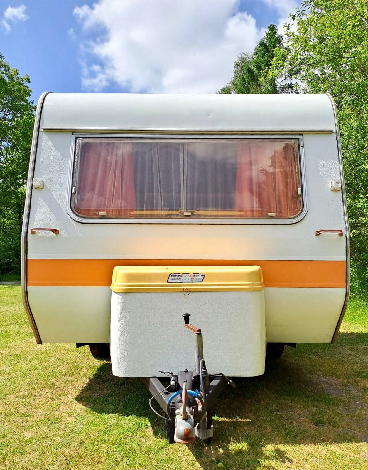 WILK SPORT CI 310, Vast bed, Standaardzit, Reservewiel, Particulier