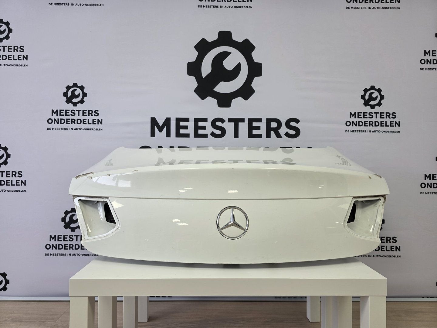 Mercedes C205 kofferdeksel orig gebruikt A2057501675 K001, Ophalen, Gebruikt, -, -