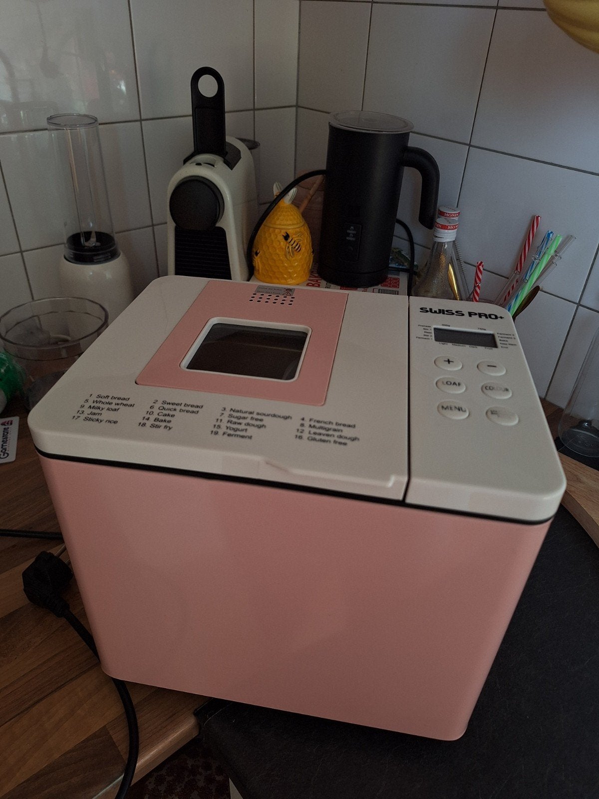 Swiss Pro+ Broodbakmachine Roze, Zo goed als nieuw, Ophalen, Met timer, Kijkvenster