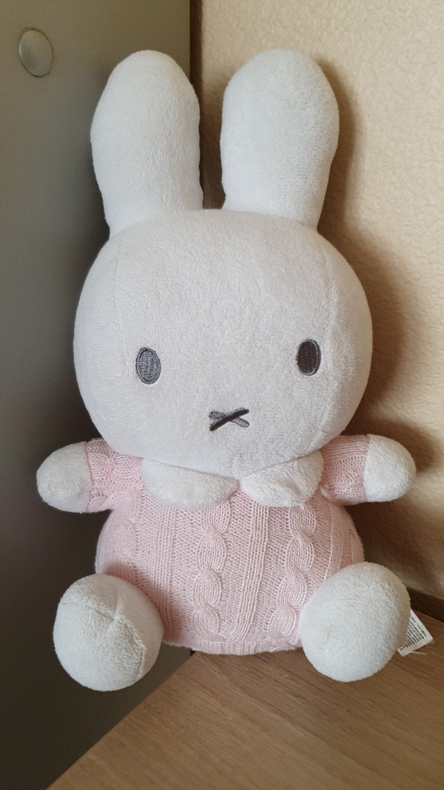 Nijntje knuffel, 27/30cm hoog. Met rammelaar., Ophalen of Verzenden, Zo goed als nieuw, Konijn