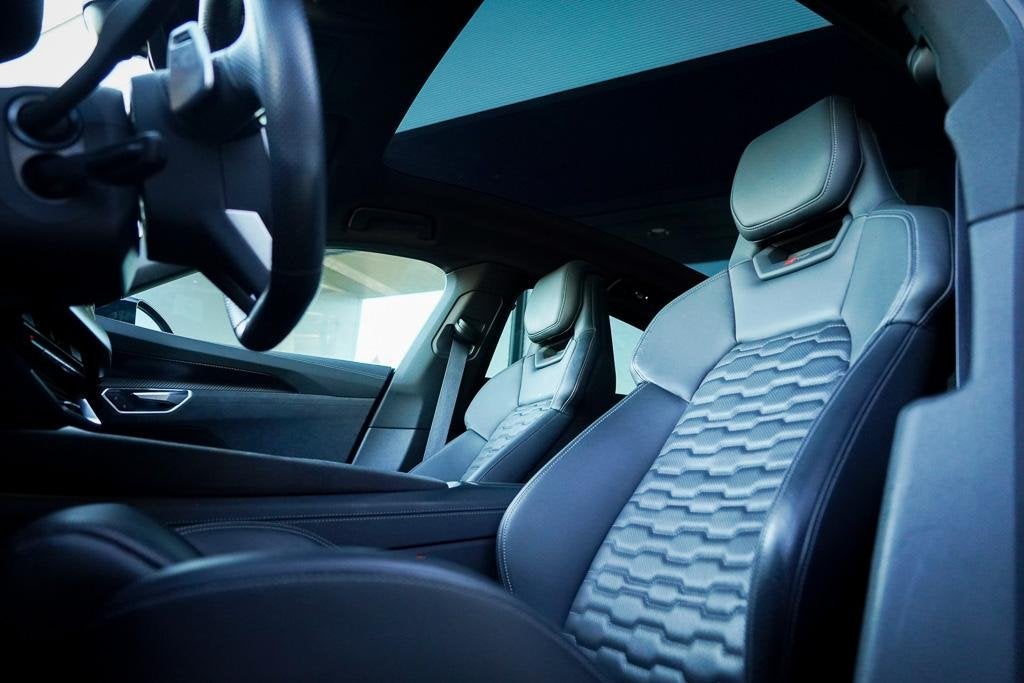 Audi e-tron GT RS 93 kWh 600 PK / 4Wiel Sturing / Massage /, Auto's, Gebruikt, Zwart, 598 pk, 93 kWh