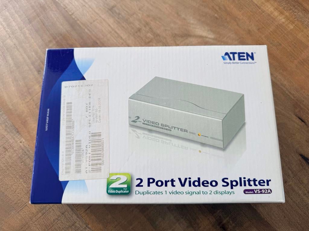 Aten VS92A VGA video splitter - Nieuw in doos, Computers en Software, Pc- en Netwerkkabels, Ophalen of Verzenden, Nieuw