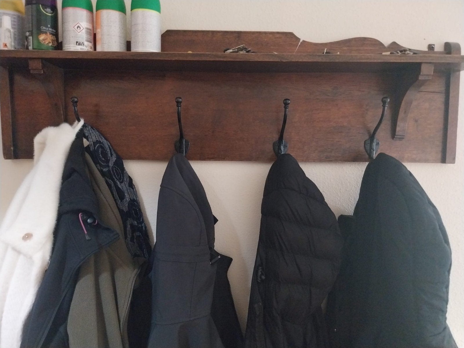 Houten wandkapstok met plank en 2 haken, Huis en Inrichting, Gebruikt, Minder dan 100 cm, Hout, Ophalen