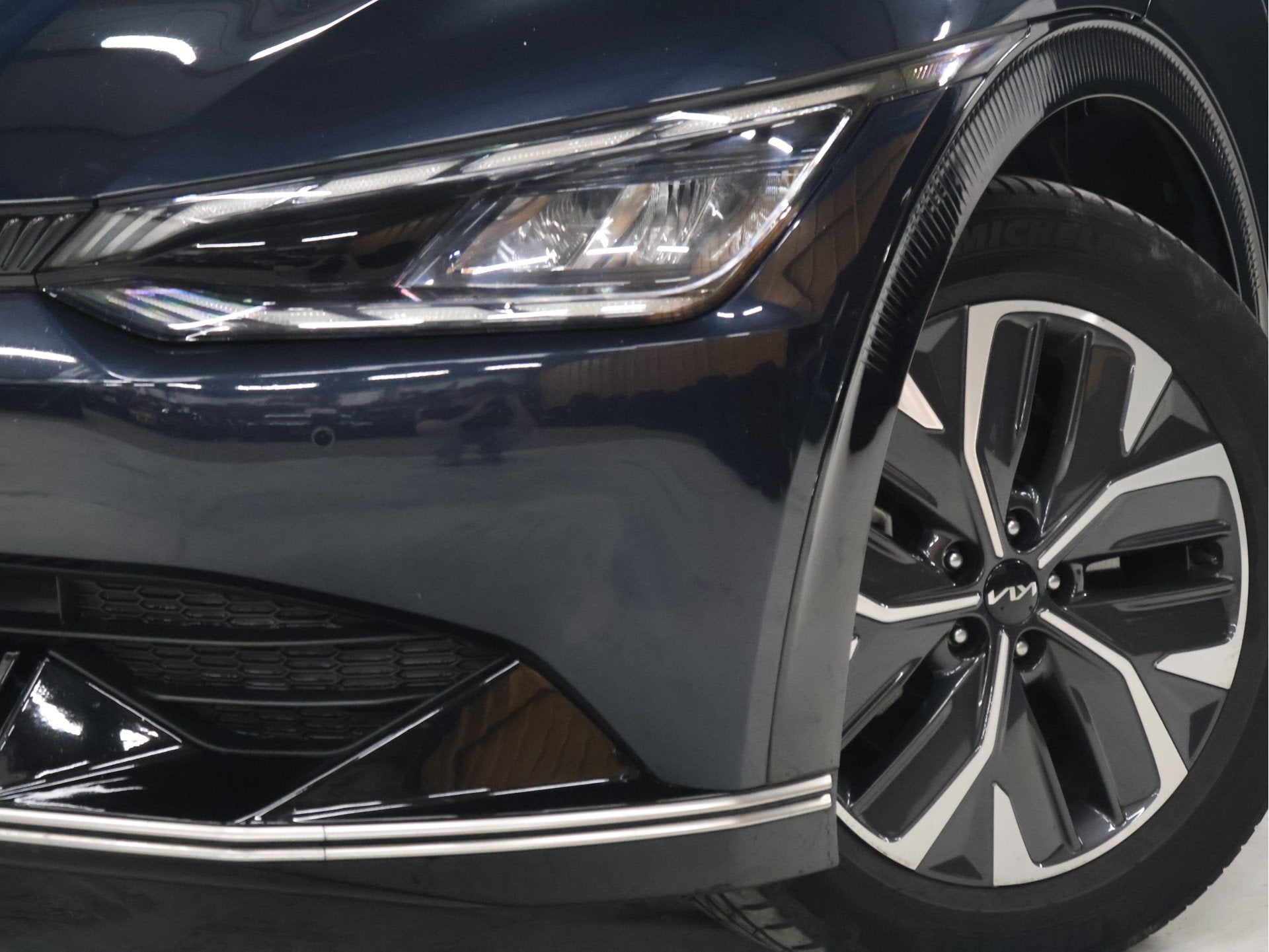 Kia Ev6 Plus 77.4 kWh [TREKHAAK, APPLE CARPLAY, ANDROID, STO, Automaat, Achterwielaandrijving, Gebruikt, Zwart
