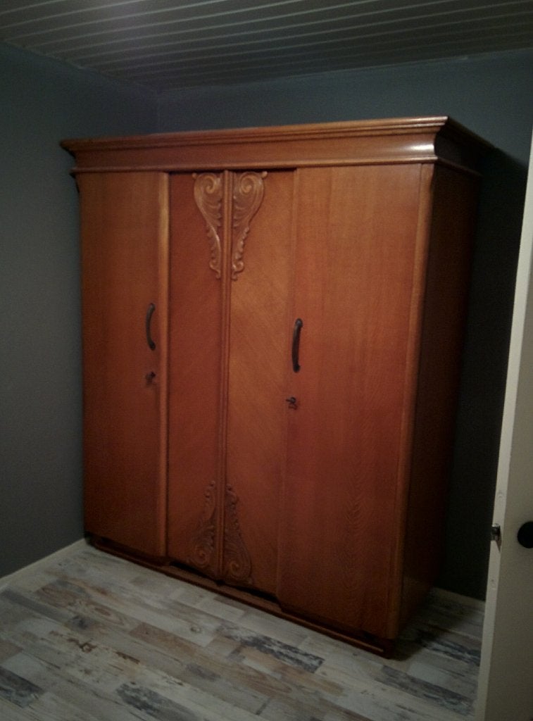 GRATIS AF TE HALEN: Karaktervolle eiken houten Kledingkast, Met deur(en), Gebruikt, 150 tot 200 cm, Eikenhout