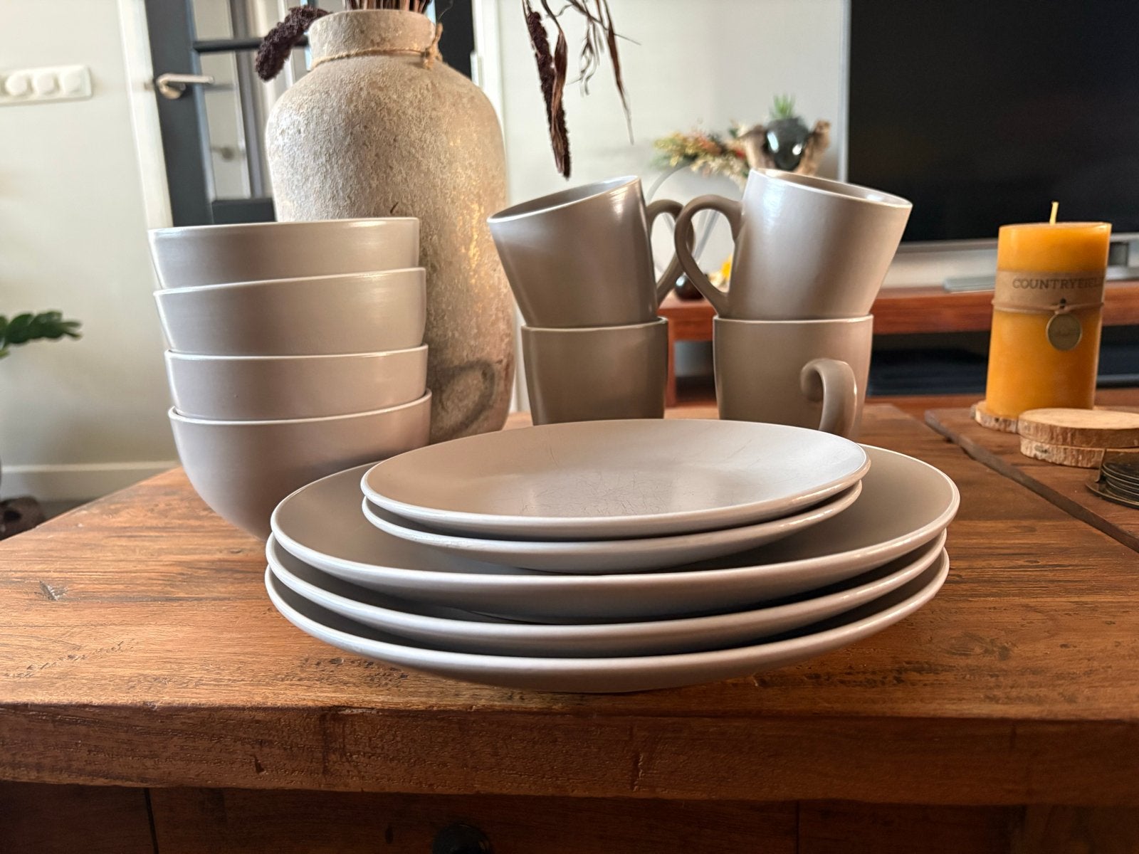 IKEA Oslo servies set - borden, kommen en mokken, Ophalen, Keramiek, IKEA, Zo goed als nieuw