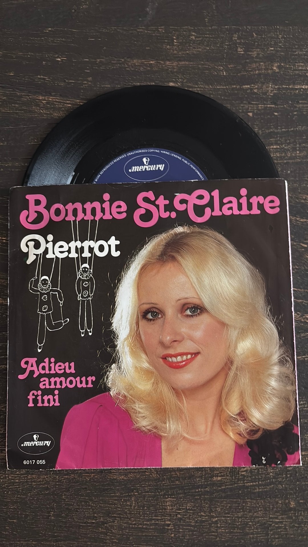 Bonnie St.Claire - Pierrot, Ophalen of Verzenden, Zo goed als nieuw, Nederlandstalig