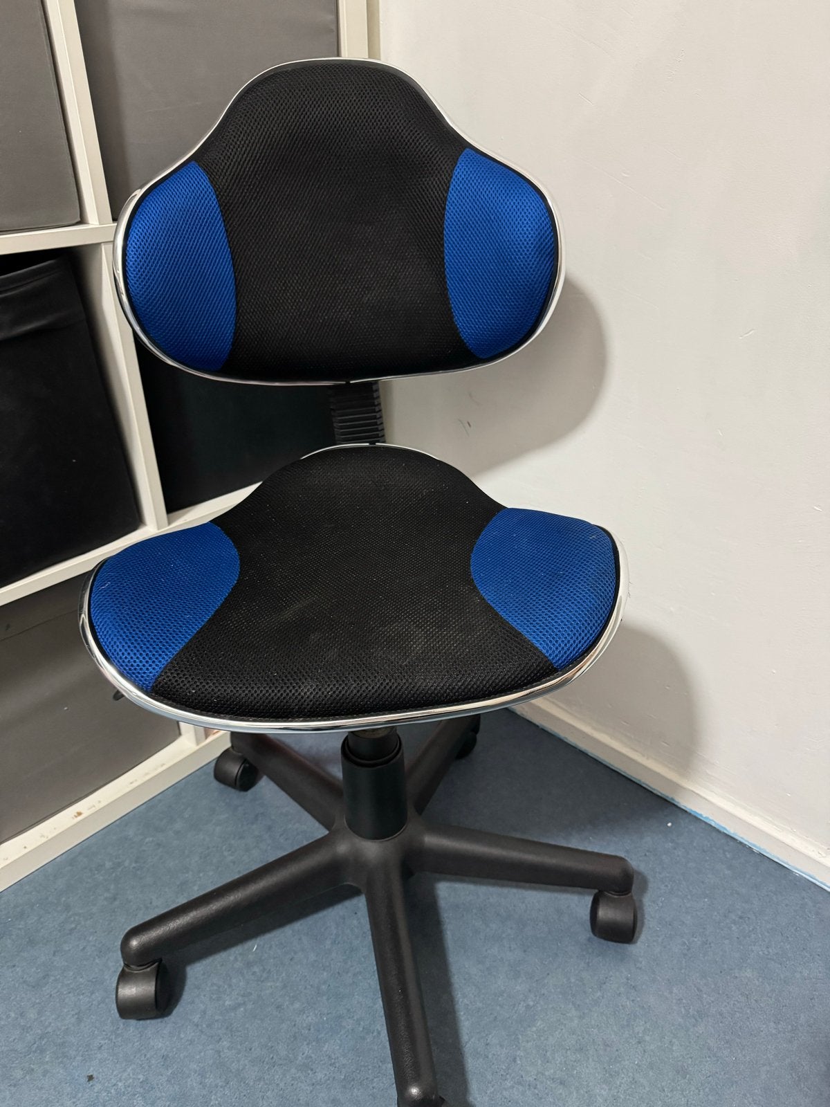 Comfortabele Bureaustoel - Zwart/Blauw, Ophalen, Gebruikt, Zwart, Bureaustoel