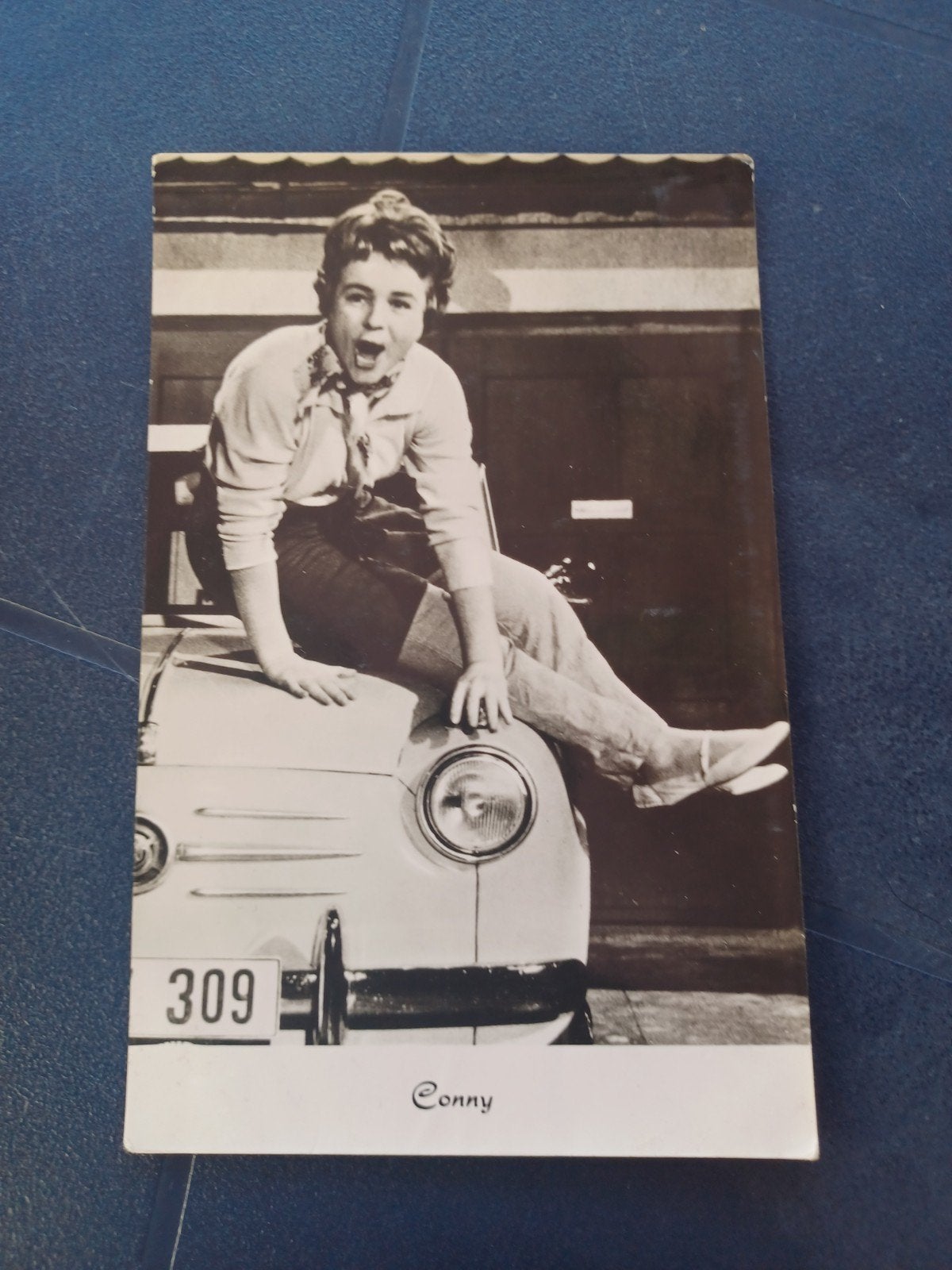 Conny (2) 1960, Ophalen of Verzenden, 1960 tot 1980, Ongelopen, Sterren en Beroemdheden