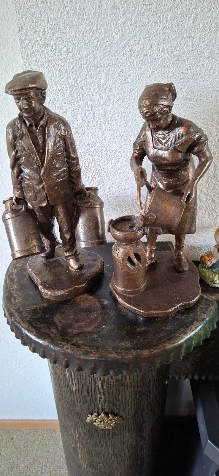 Beeldjes Brabantse boer en boerin., Ophalen