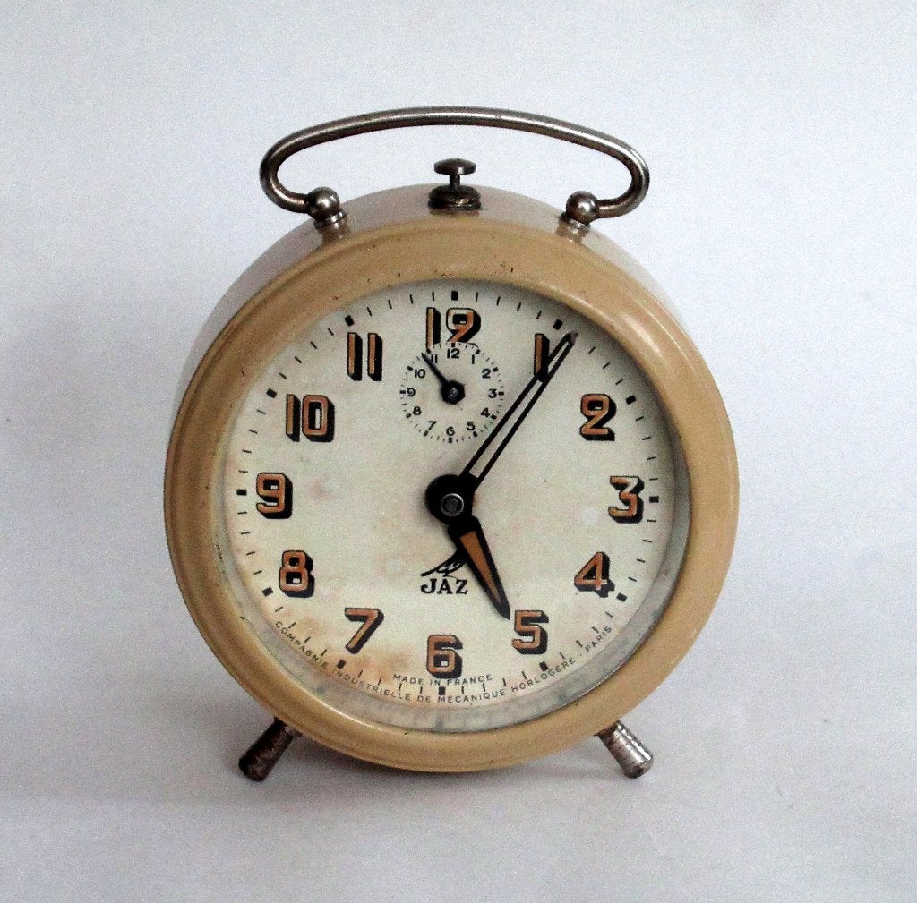 JAZ Franse vintage mechanische wekker uit de jaren 40-50., Antiek en Kunst, Ophalen of Verzenden
