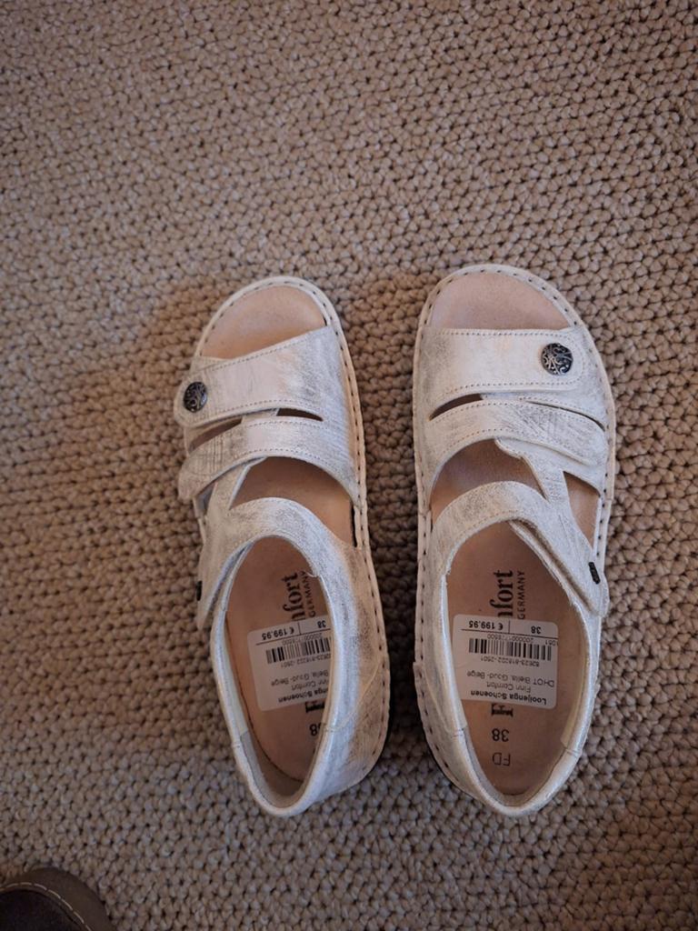 Nieuwe Finn Comfort Sandalen Maat 38 - Goud/Beige, Kleding | Dames, Schoenen, Finn Comfort, Beige, Nieuw, Sandalen of Muiltjes