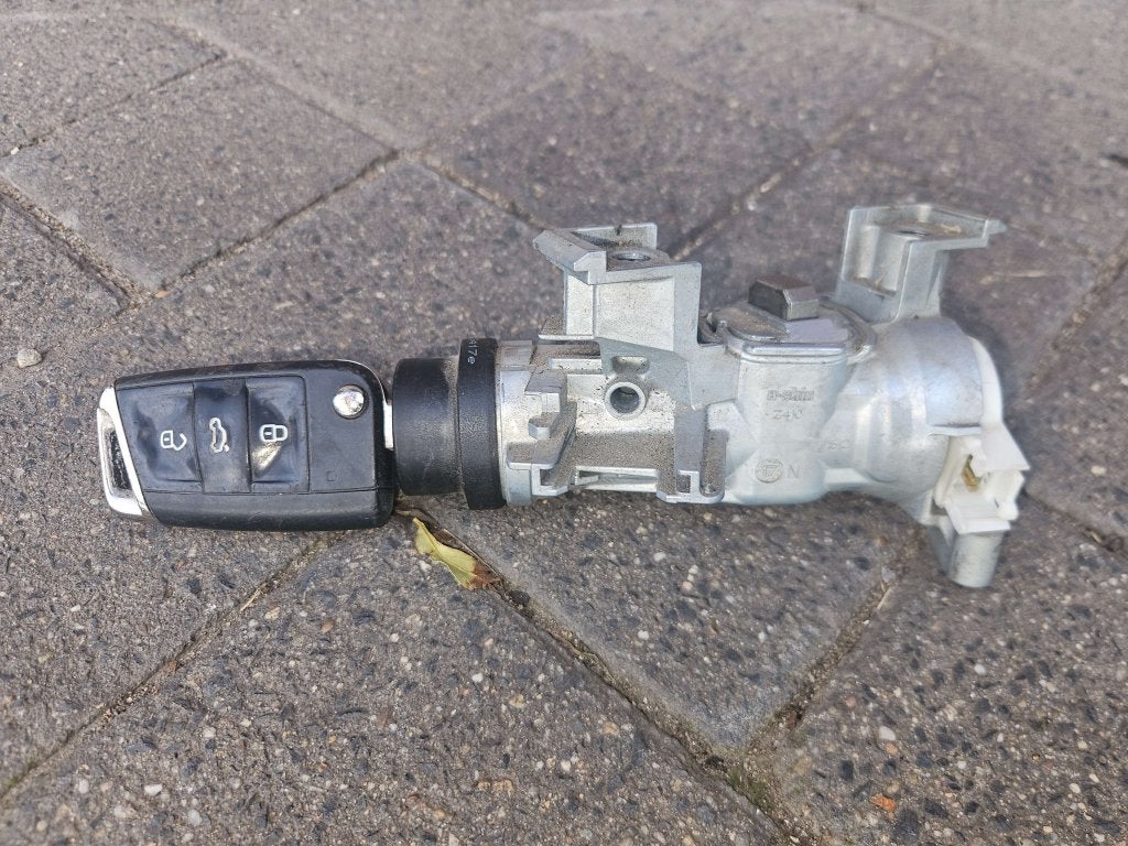 CONTACTSLOT VW / AUDI / SKODA /SEAT, Niet ingevuld, Gebruikt, Seat, Niet ingevuld