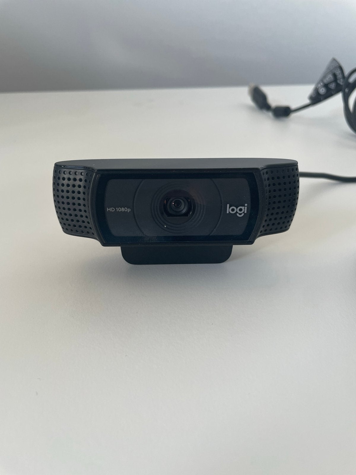 Logitech C920 en C270 Webcams - HD 1080p en HD 720p, Computers en Software, Webcams, Ophalen, Gebruikt, Windows, Monitorclip