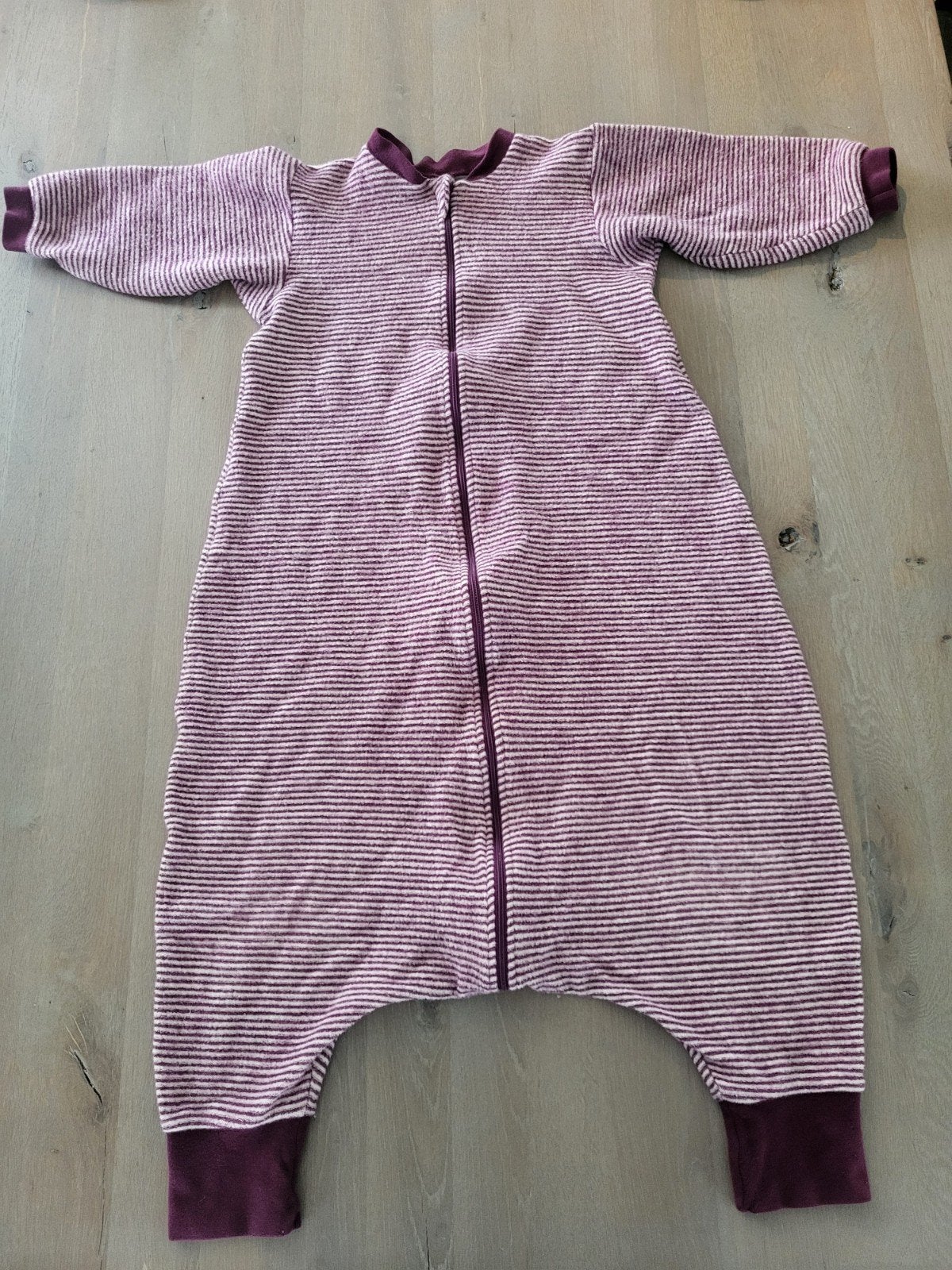 Lilano wollen slaapzak met benen, maat 98/104, Gebruikt, Ademend, Paars, Slaapzak