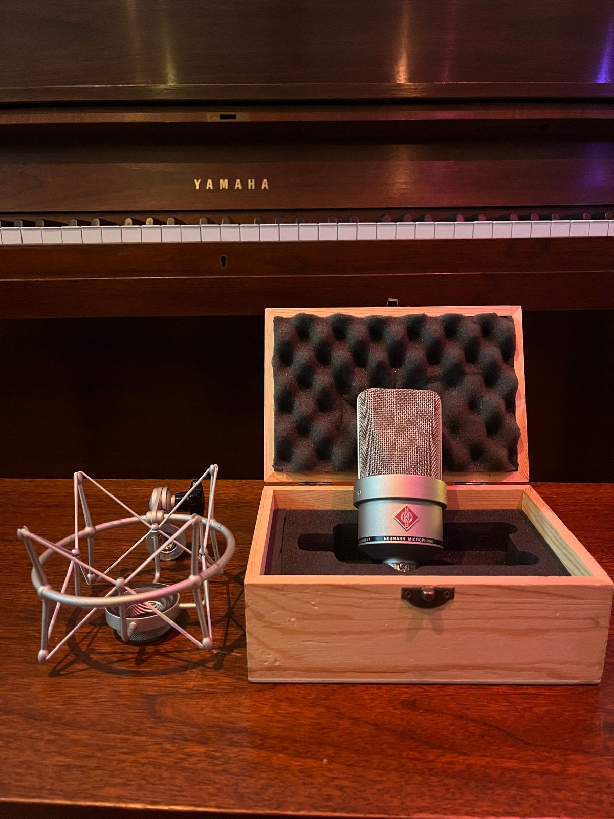 Neumann TLM103 Studiomicrofoon met Shock Mount, Muziek en Instrumenten, Ophalen of Verzenden, Zo goed als nieuw, Studiomicrofoon