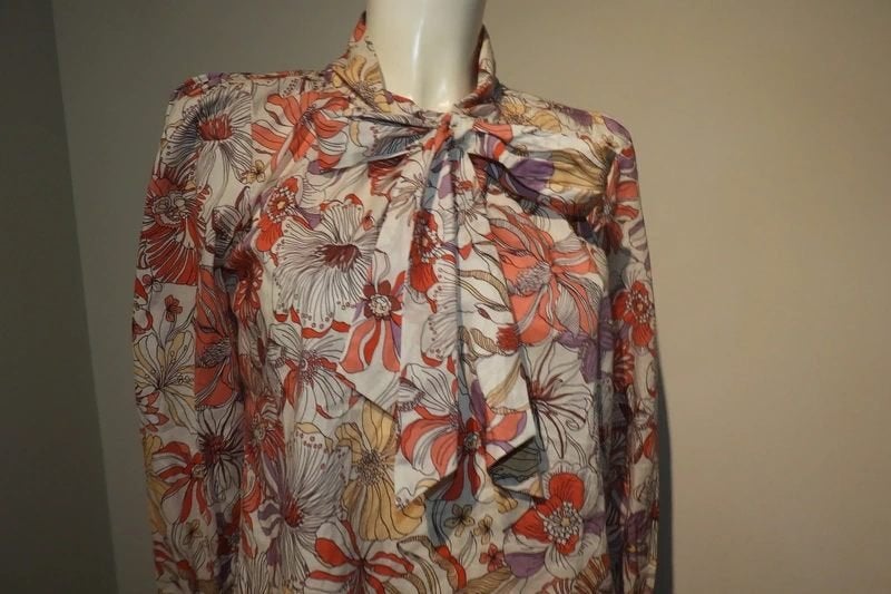 Dea Kudibal prachtige bloemen blouse strik bij de hals S, Kleding | Dames, Zo goed als nieuw, Dea Kudibal, Maat 36 (S), Meerkleurig