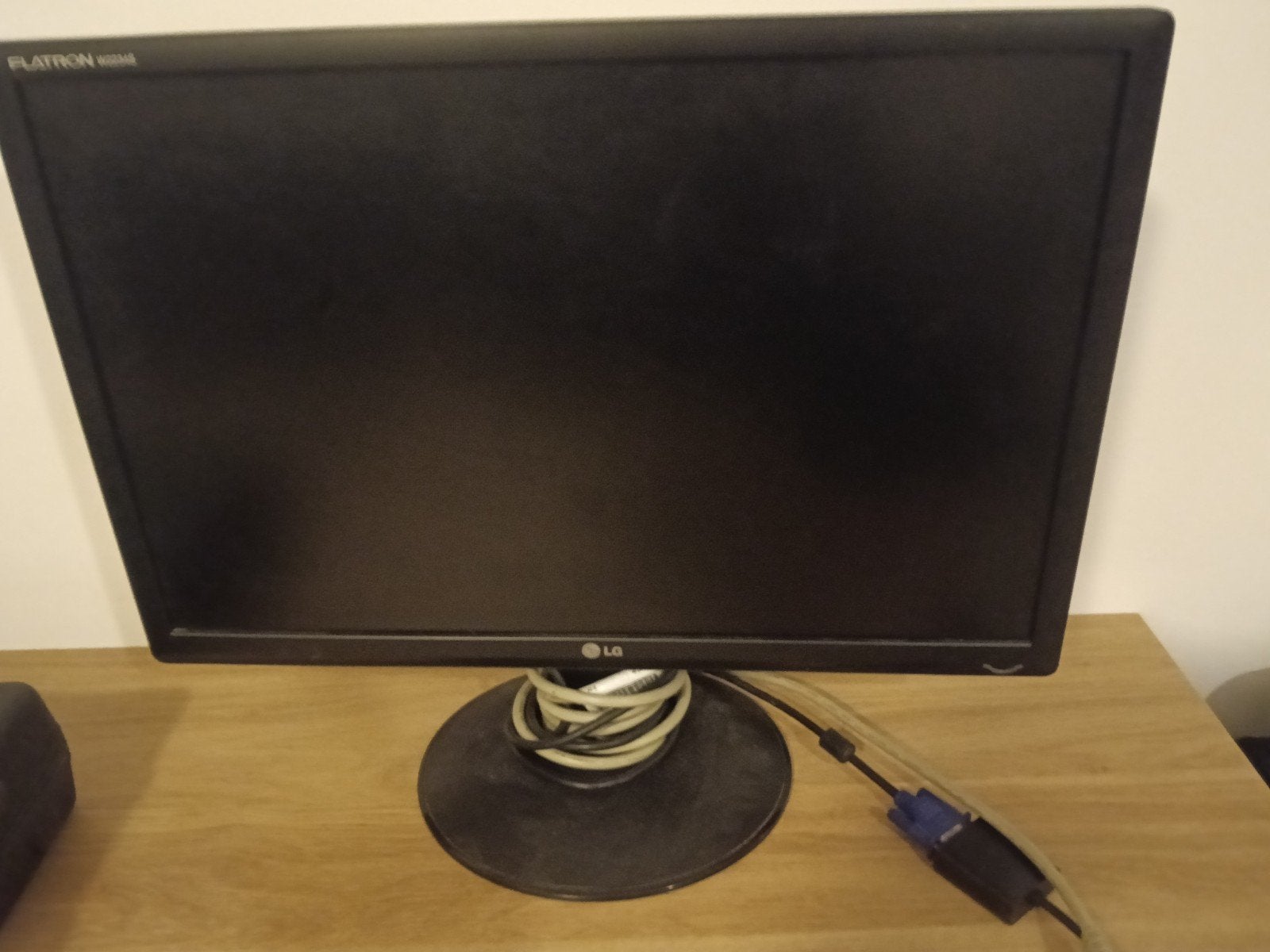 lg monitor 22 inch met adapter naar hdmi, Ophalen, HDMI, Full HD, Zo goed als nieuw