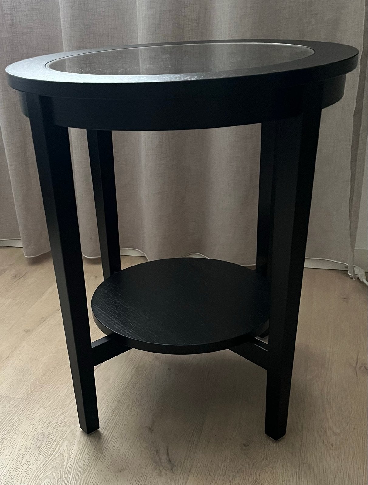 Zwarte ronde bijzettafel met glazen blad, 54x63cm, Huis en Inrichting, Tafels | Bijzettafels, Ophalen, Minder dan 55 cm, Gebruikt