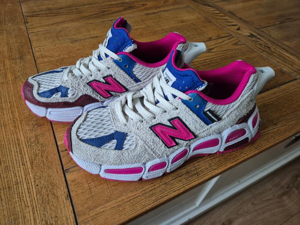 New Balance Yurt 574, Ophalen of Verzenden, Zo goed als nieuw, Sneakers of Gympen