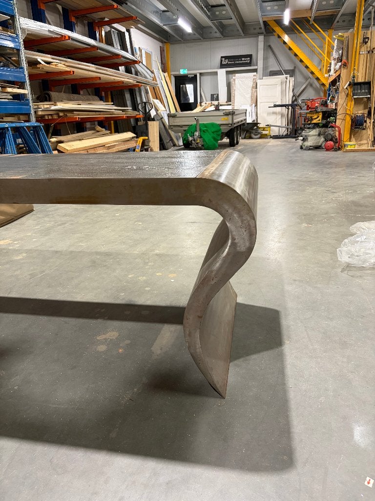 Design tafel, Huis en Inrichting, Tafels | Eettafels, Gebruikt, Design, 200 cm of meer, Vijf personen of meer