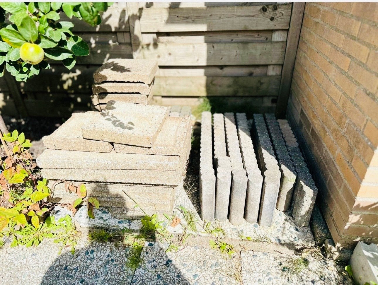 Gratıs Ophalen Gebruikte terrastegels en opsluitband, Tuin en Terras, Ophalen, Gebruikt, Klinkers, Minder dan 5 m²
